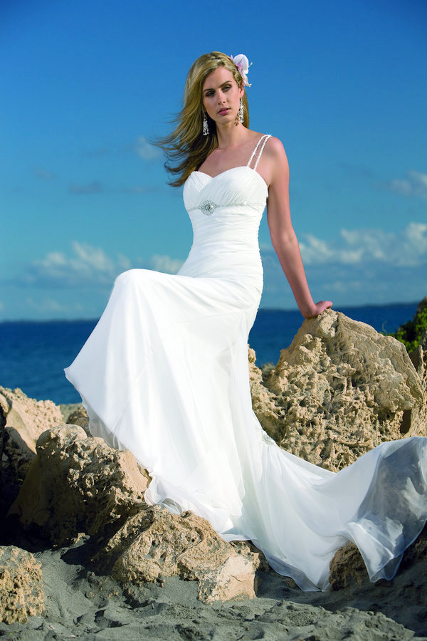 Orifashion HandmadeHandmade Beach Bridal Gown / Wedding Dress BE